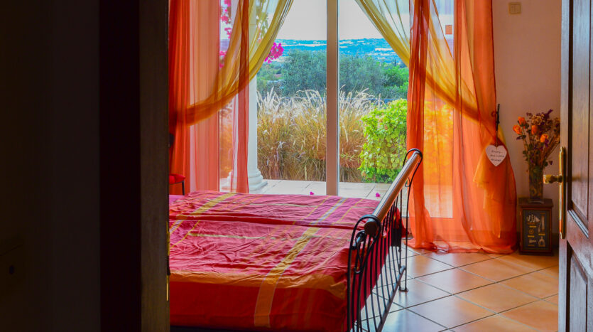 Villa in Estoi – where Privacy Meets the Atlantic Horizon