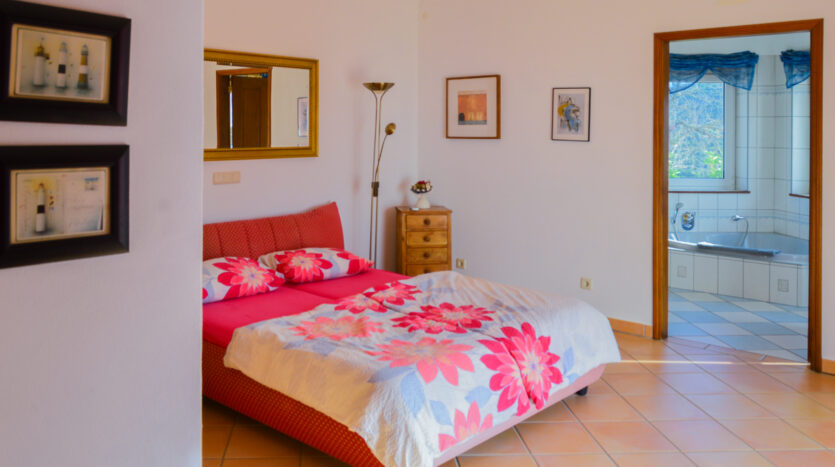 Villa in Estoi – where Privacy Meets the Atlantic Horizon