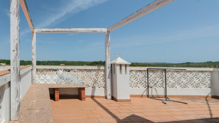 Traditional Algarve House in Barão de São Miguel