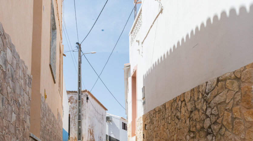 Traditional Algarve House in Barão de São Miguel