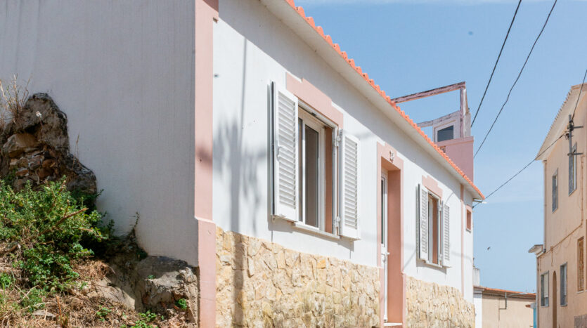 Traditional Algarve House in Barão de São Miguel