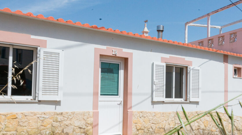 Traditional Algarve House in Barão de São Miguel